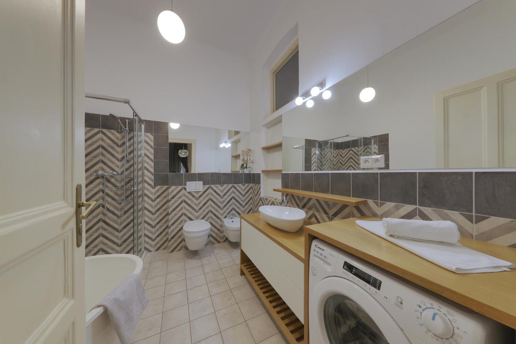 Beautiful Condo At The Old Town براتسيلافا المظهر الخارجي الصورة