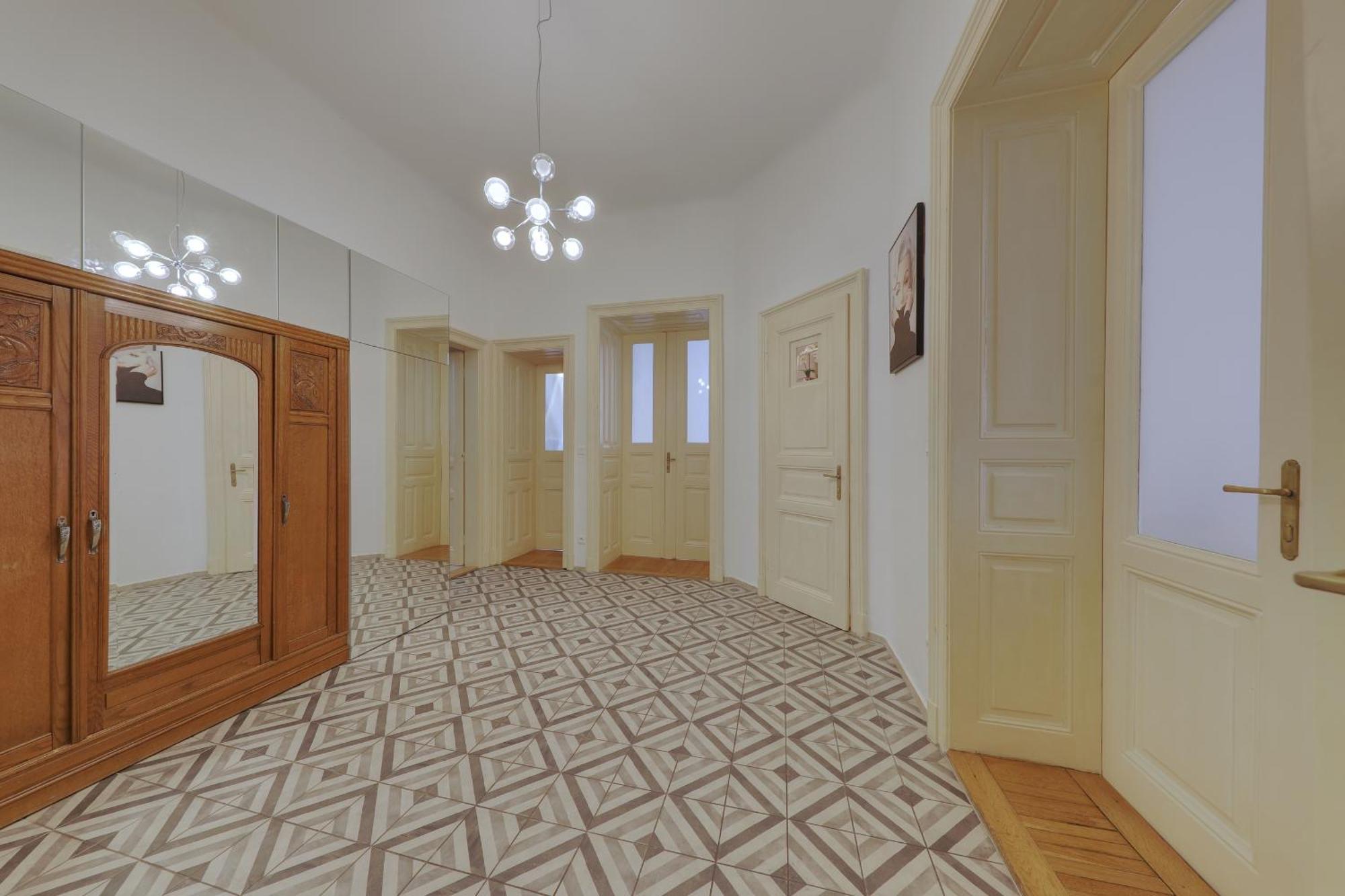 Beautiful Condo At The Old Town براتسيلافا المظهر الخارجي الصورة
