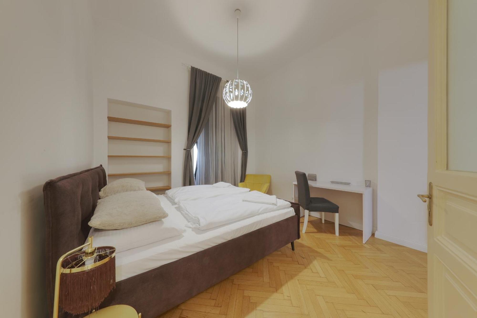 Beautiful Condo At The Old Town براتسيلافا المظهر الخارجي الصورة