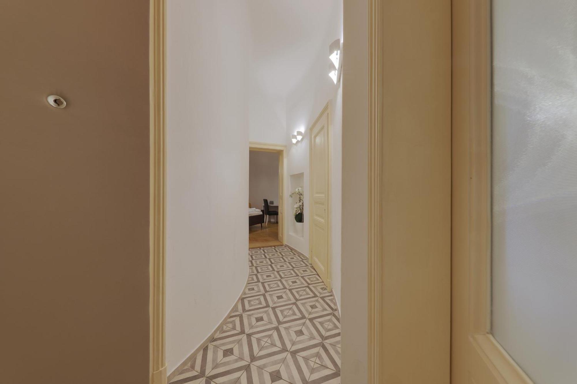 Beautiful Condo At The Old Town براتسيلافا المظهر الخارجي الصورة