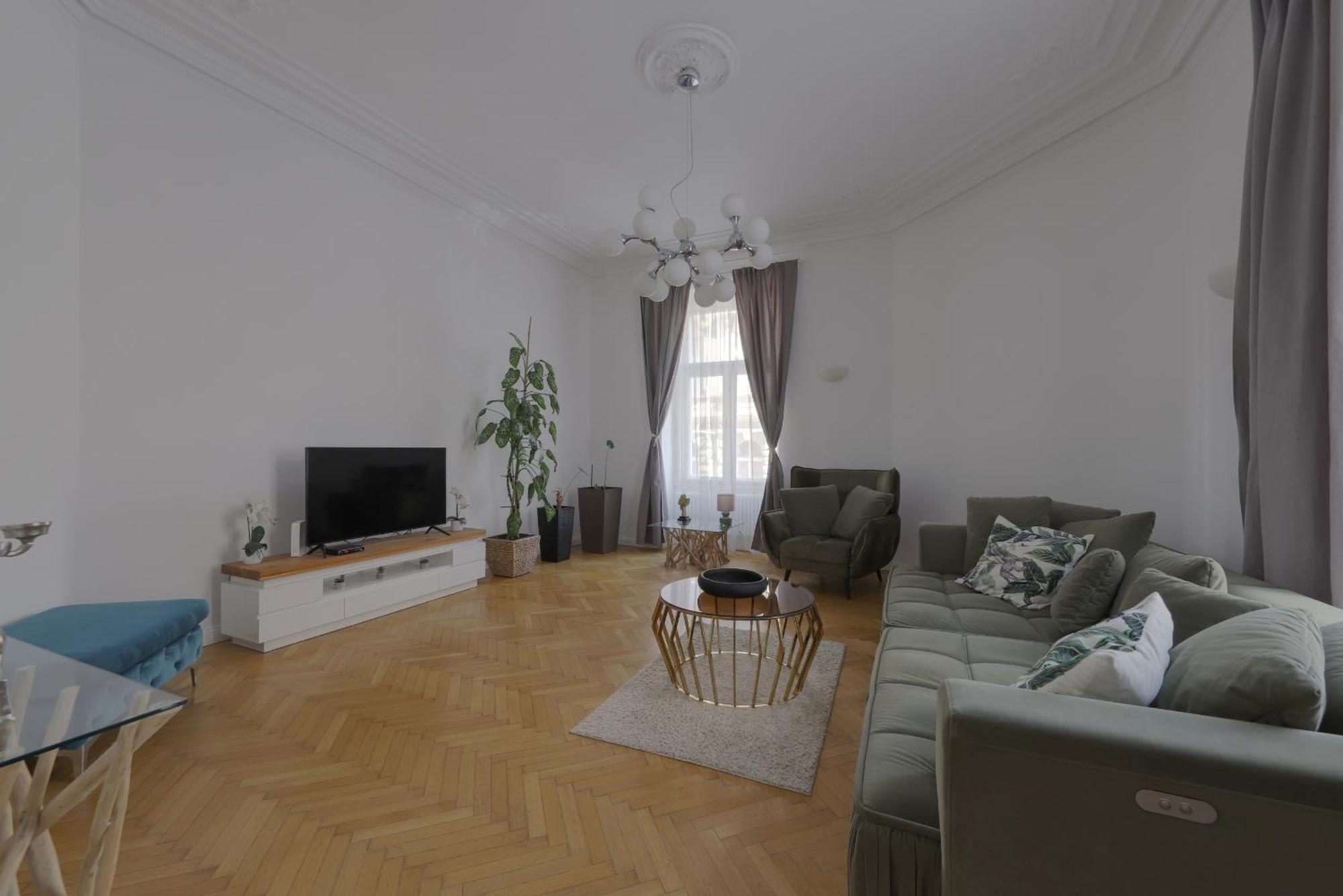 Beautiful Condo At The Old Town براتسيلافا المظهر الخارجي الصورة